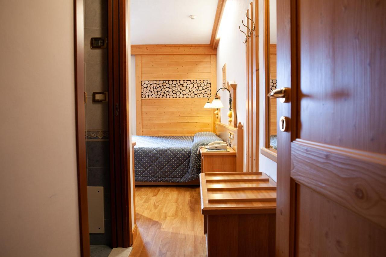 Hotel Posta Forni di Sopra Luaran gambar
