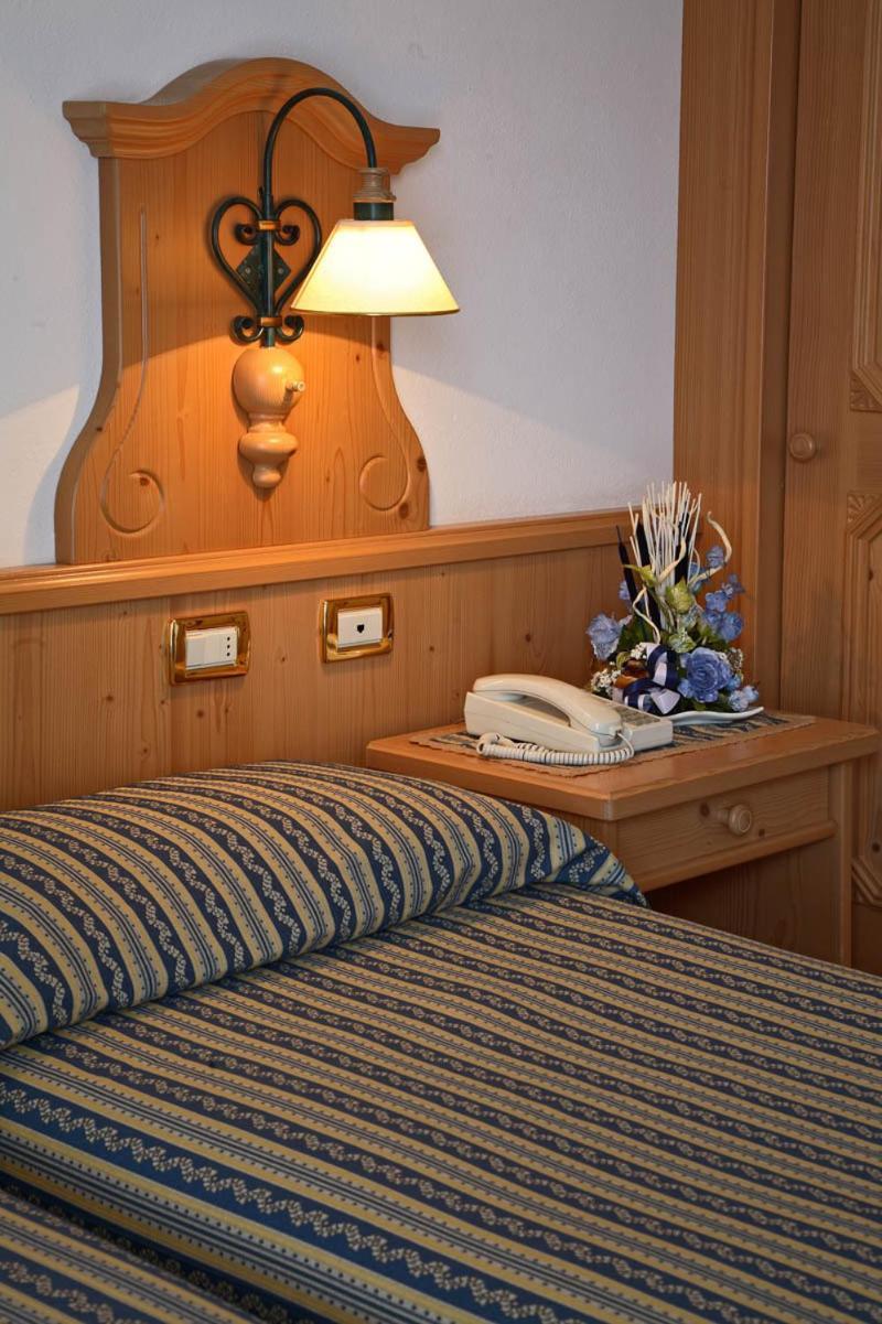 Hotel Posta Forni di Sopra Luaran gambar
